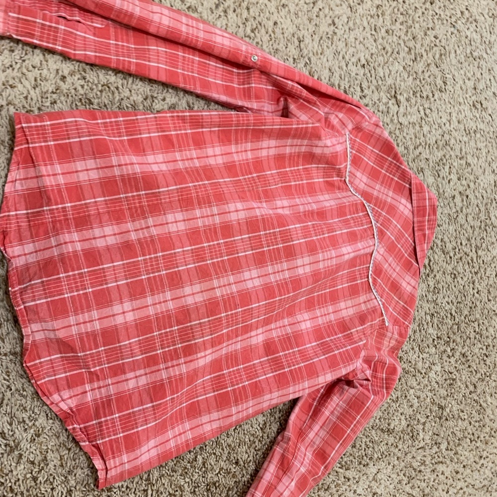 women’s western button up size m